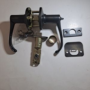 Black Door Lever NWT